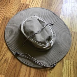Mountain hardwear mens hiking hat